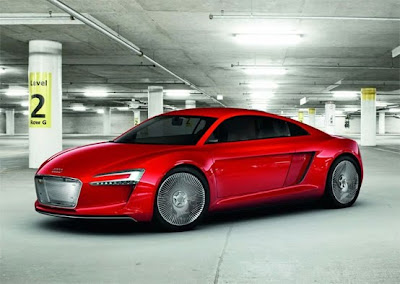 Audi: presto una sportiva a motore centrale?