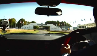 Video: su per le colline di Goodwood con una Porsche 911 GT2 RS