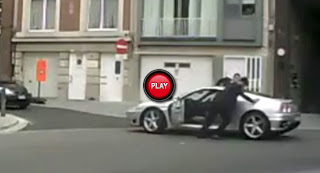 Non tutti sanno fare manovra con una Ferrari…(VIDEO)