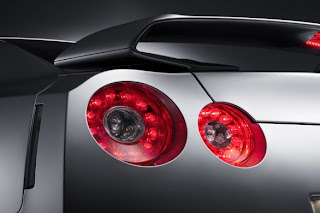Nissan GT-R: da 0 a 100 Km/h in 2.8 secondi (VIDEO)