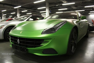 Ferrari FF verde pisello opaco