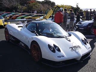 VIDEO: supercar meeting in Giappone