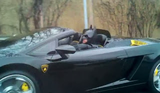 VIDEO: Batman guida la sua Lamborghini nel Maryland