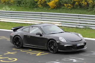Porsche: prime informazioni e foto sulla 911 GT3