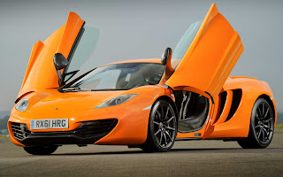 McLaren: presto una rivale della Porsche 911