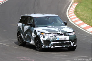 Range Rover Sport: foto spia della versione sportiva dal Nurburgring