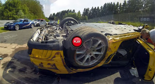 Brutto incidente per una Porsche al Nurburgring (VIDEO)