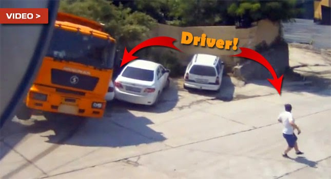 Camion trasforma una Toyota in un piatto (VIDEO)
