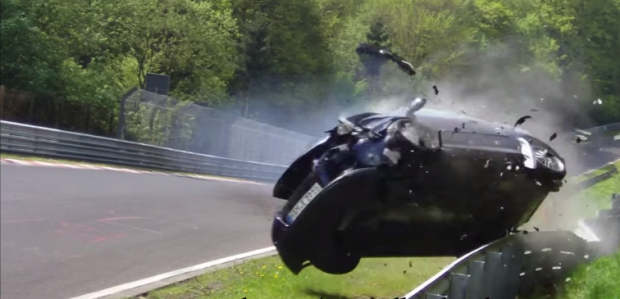 Volkswagen Golf GTI: incidente al Nurburgring (VIDEO)
