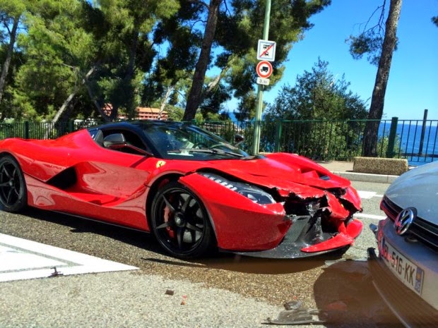 Ferrari LaFerrari incidente crash