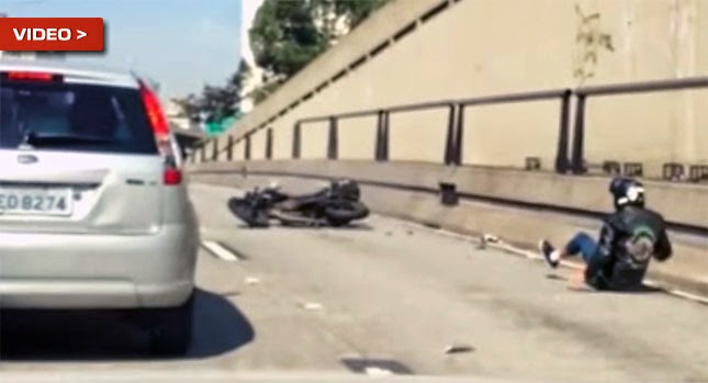 Il modo peggiore per cascare dalla moto (VIDEO)