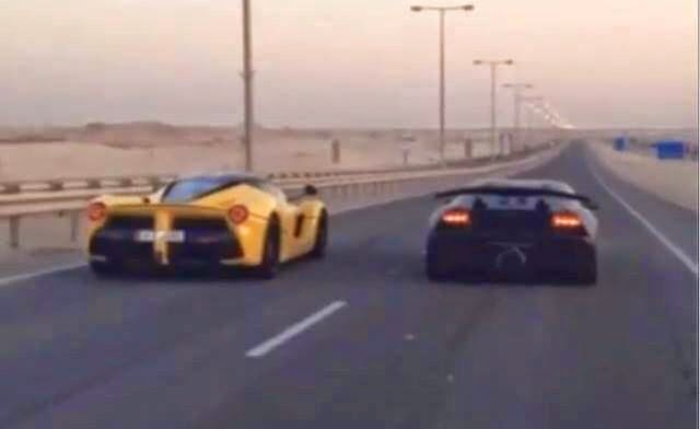 LaFerrari e Lamborghini Sesto Elemento: sfida su strada in Qatar (VIDEO)