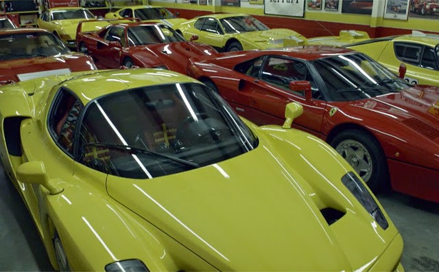 Una delle più grandi collezioni di Ferrari al mondo (VIDEO)