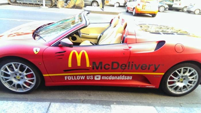 Una Ferrari per le consegne del McDonald