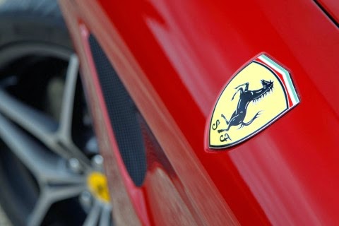 Ferrari brevetta un motore da moto