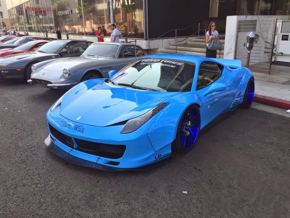 Il raduno Ferrari di Beverly Hills (VIDEO)