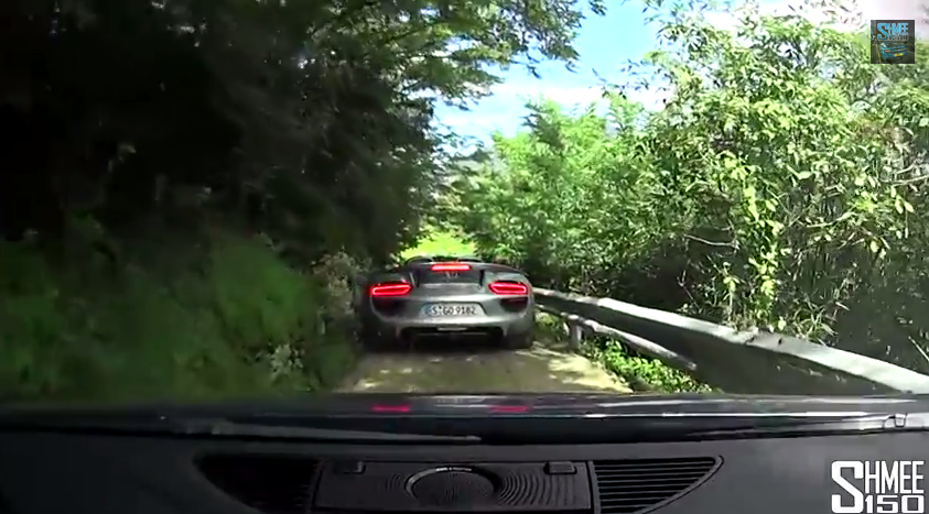 Perdersi con una Porsche 918 Spyder (VIDEO)